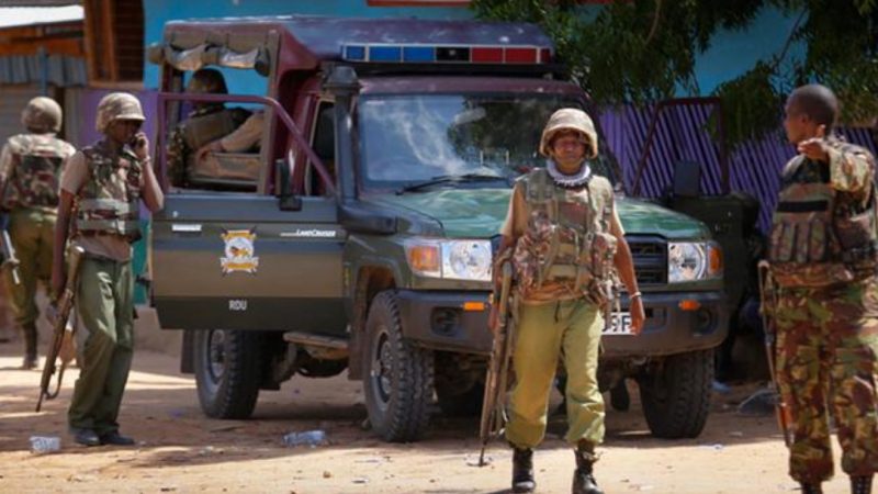 Al Shabaab ataca universidade e mata ao menos 70 no Quênia