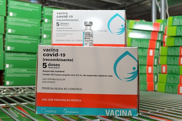 Alagoas recebe 66.900 doses de vacinas contra a Covid-19