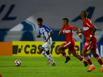 Em jogo “morno”, CSA e CRB empatam no primeiro jogo da final do Campeonato Alagoano