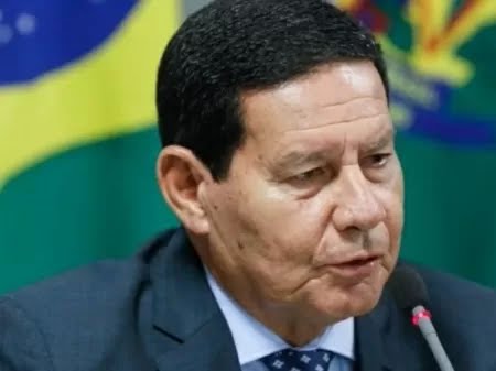 ‘Ele entende que errou’, diz Mourão sobre ida de Pazuello a manifestação