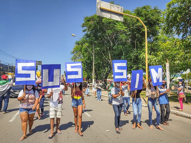 Manifestantes em ato contra Bolsonaro saem às ruas em Maceió e também pedem mais vacinas