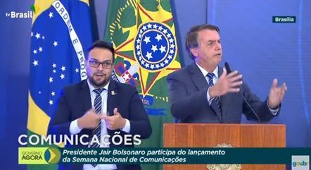 Bolsonaro sobe o tom e diz ter pronto decreto contra lockdowns