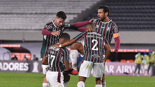 Flu garante classificação diante do River; São Paulo e Atlético-MG também vencem.