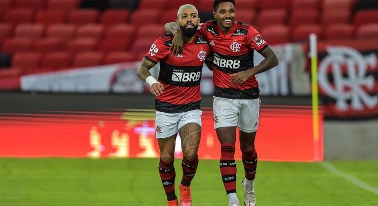 Gabigol faz 2, Flamengo atropela o Volta Redonda e se garante na final