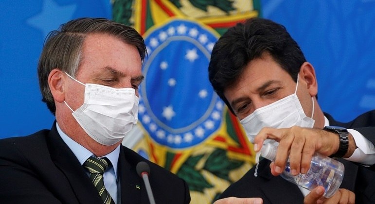 CPI da Covid ouve Mandetta, que acusa Bolsonaro de omissão