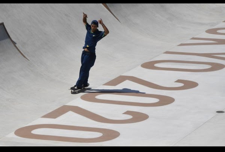 “É uma vergonha”: medalha de prata de Kelvin Hoefler expõe racha no skate do Brasil