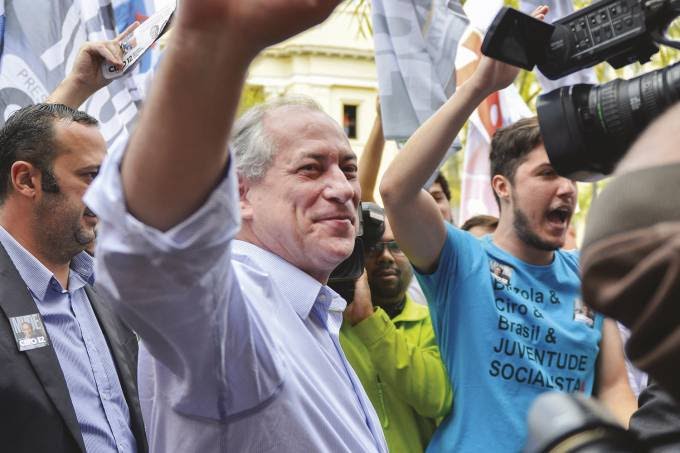 Ciro Gomes aposta forte no slogan “Bolsonaro traidor”