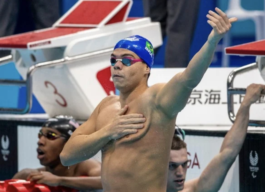 Gabriel Bandeira conquista 1º ouro do Brasil nas Paralimpíadas após ascensão meteórica