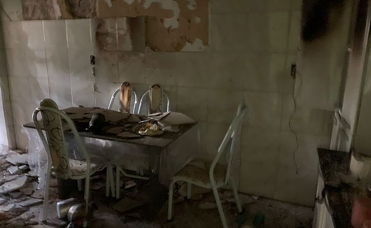 Vazamento de gás de cozinha provoca incêndio e mulher fica ferida no Clima Bom