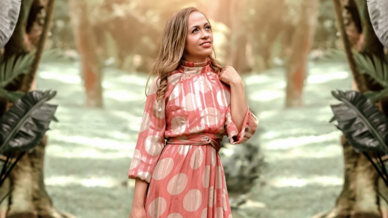 Alessandra Teixeira ressalta o amor de Cristo em “Olha pra Jesus”, seu novo single