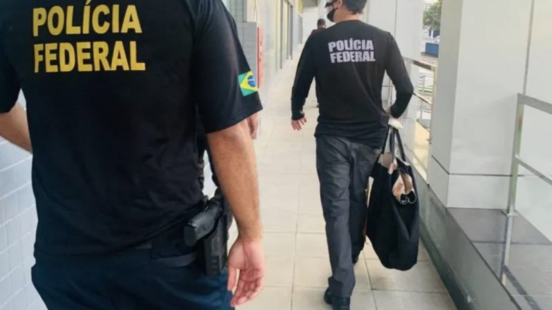 Operação da Polícia Federal em Alagoas cumpre mandados em cinco municípios contra fraude em licitação