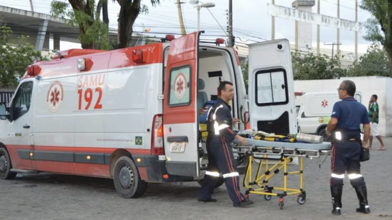 Em Maragogi, colisão entre van e veículo de passeio deixa três pessoas feridas