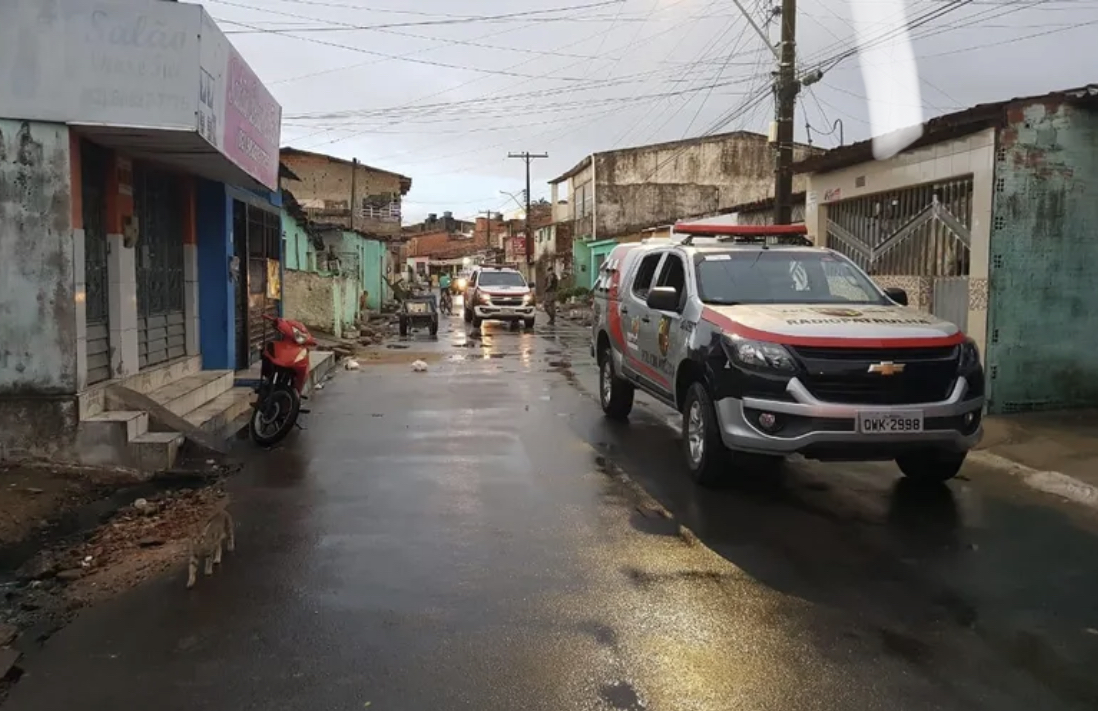 Inconformado com prisão, marido ameaça assassinar esposa e cometer suicídio em Maceió