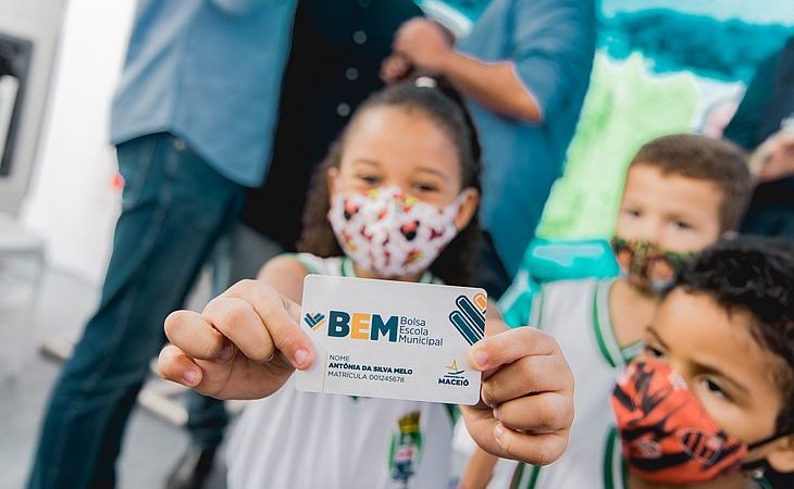 Programa Bolsa Escola Municipal será prorrogado até o mês de dezembro em Maceió