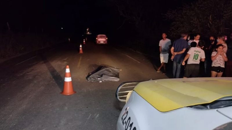 Acidente entre carro e moto deixa um morto em Arapiraca, AL