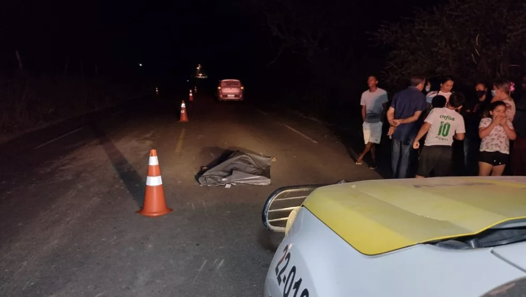 Acidente entre carro e moto deixa um morto em Arapiraca, AL