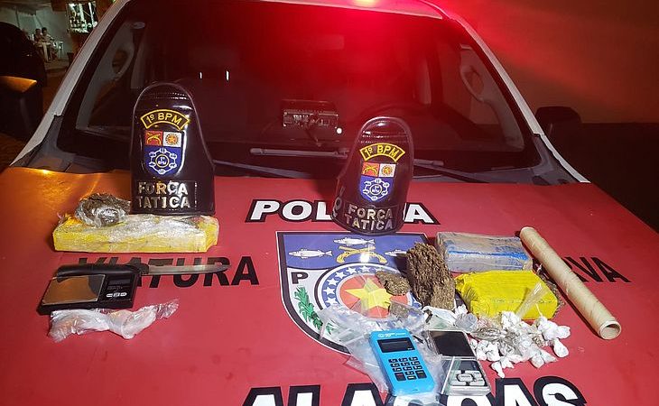 Homem é preso com maconha e maquineta de cartão na parte alta de Maceió