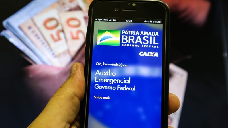 Trabalhadores nascidos em dezembro podem sacar auxílio emergencial