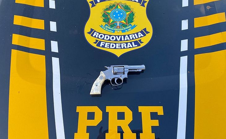 PRF prende um homem por porte ilegal de arma de fogo, em Alagoas