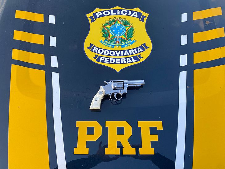 PRF prende um homem por porte ilegal de arma de fogo, em Alagoas