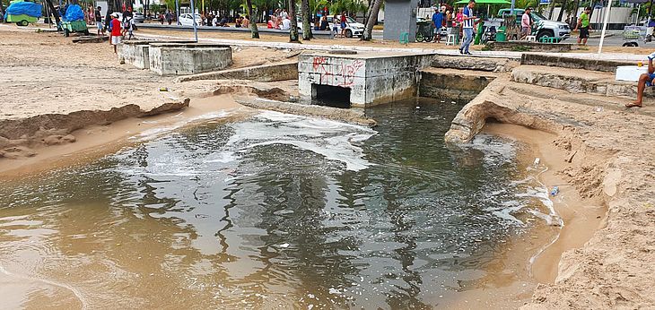 BRK diz que línguas sujas em Maceió foram causadas por ligações clandestinas de esgoto