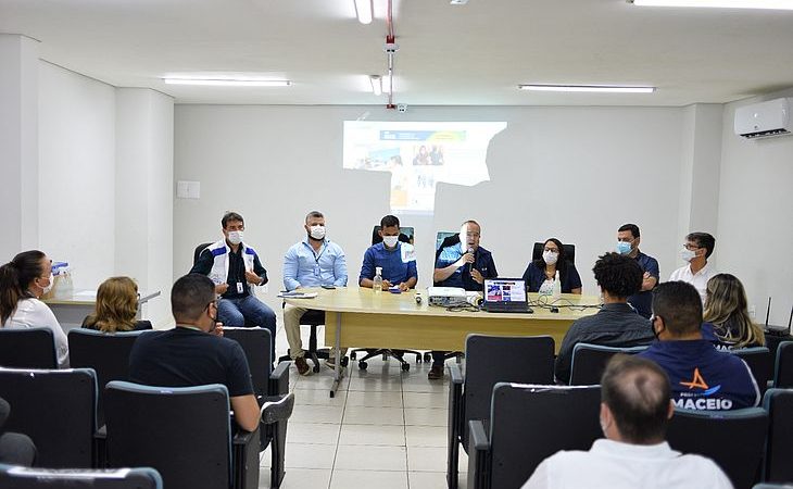 Após aumento de casos de Covid, Prefeitura de Maceió restringe capacidade em shows e eventos