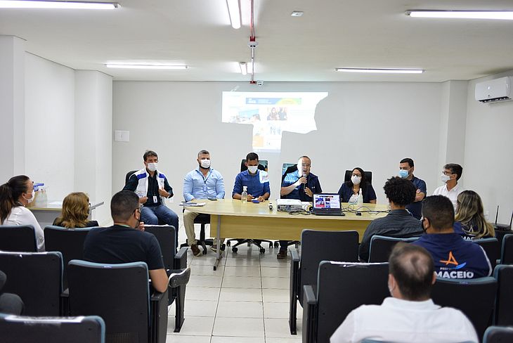 Após aumento de casos de Covid, Prefeitura de Maceió restringe capacidade em shows e eventos