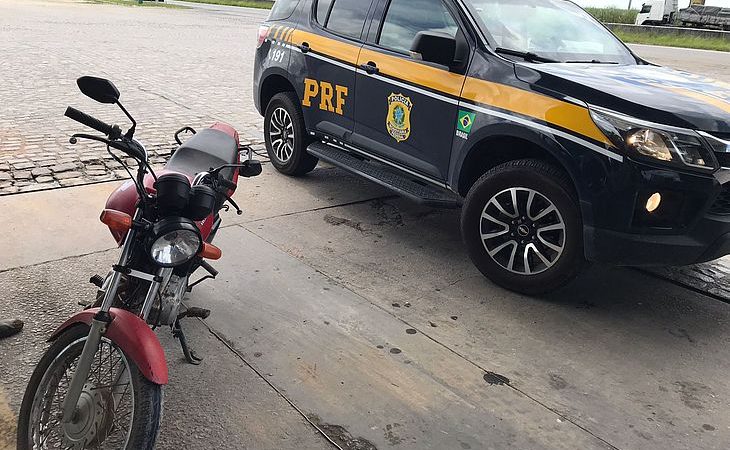 Homem é parado com motocicleta roubada é acaba preso por receptação