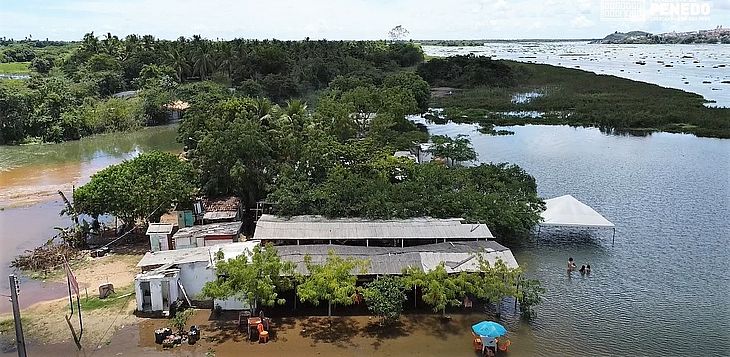 Nível do São Francisco volta a subir e comerciantes já desocupam orla de Penedo