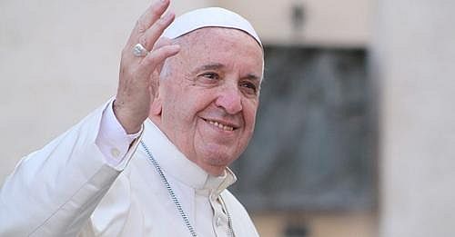 Violência contra as mulheres insulta a Deus, diz Papa em discurso de Ano Novo