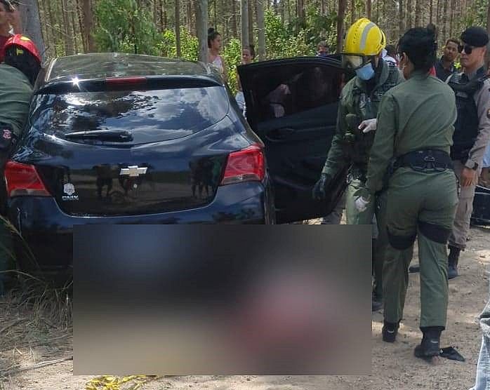 Duas pessoas morrem após acidente entre dois veículos em Atalaia