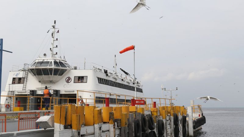 Moradores temem atraso em licitação do serviço de barcas no Rio