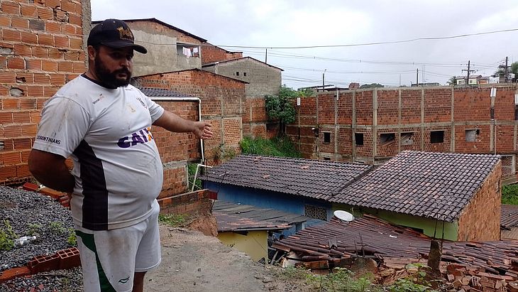 “Era um menino bom”, diz vizinho que resgatou mãe de criança soterrada no Ouro Preto