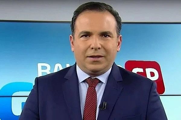 Gottino passa mal e é retirado de maca da Record TV, diz colunista