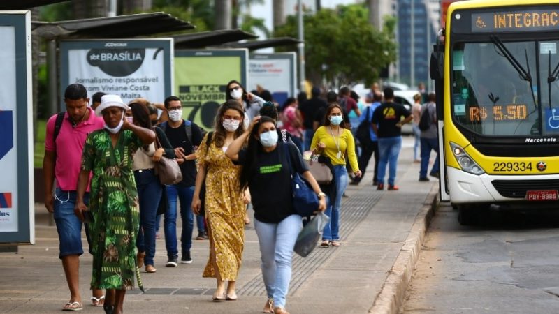 Ministério da Saúde estuda rebaixar estado de emergência sanitária da Covid-19