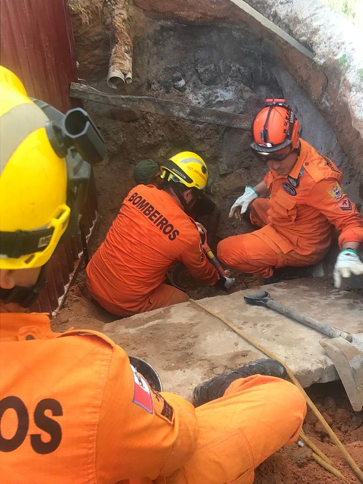 Trabalhador fica ferido ao ser soterrado em obra, em Marechal Deodoro