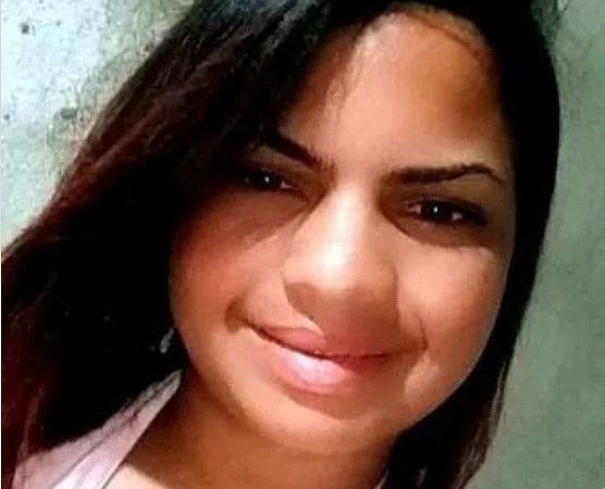 Jovem suspeita de tráfico de drogas é morta a tiros na frente de casa, em Igaci