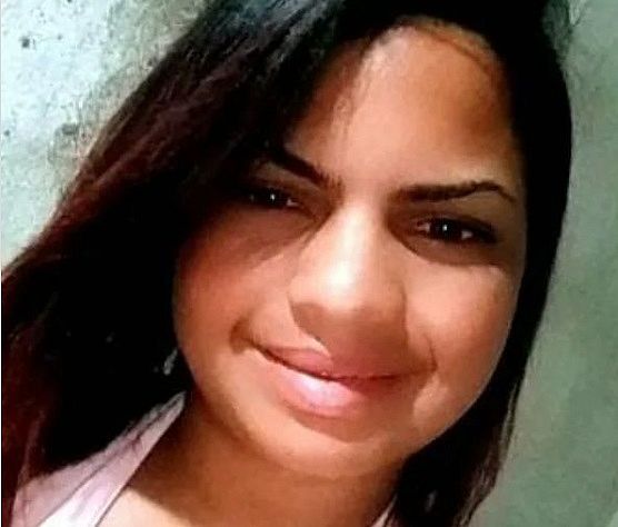 Jovem suspeita de tráfico de drogas é morta a tiros na frente de casa, em Igaci