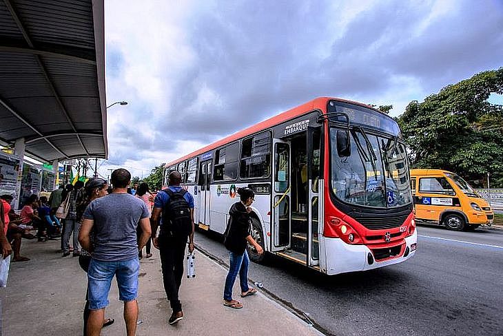 Câmara de Maceió aprova Projeto de Lei que garante passe livre para pessoas desempregadas