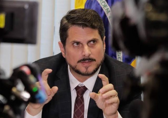 Em depoimento à PF, senador Marcos do Val diz que Bolsonaro ouviu plano golpista de Daniel Silveira “sem apresentar contrariedade”