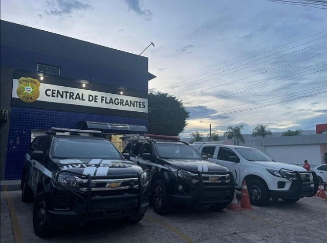 Um passageiro de ônibus é preso por desacato ao xingar policiais militares, em Maceió