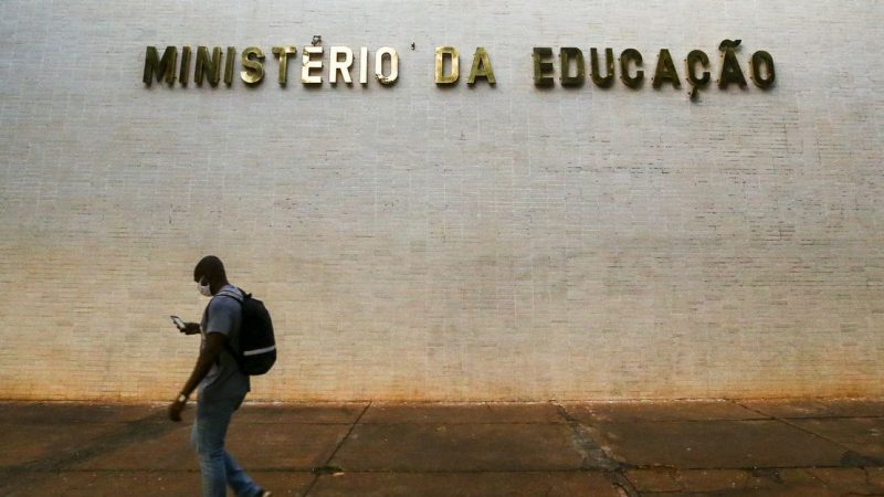 Alagoas pode retomar mais de 100 obras educacionais