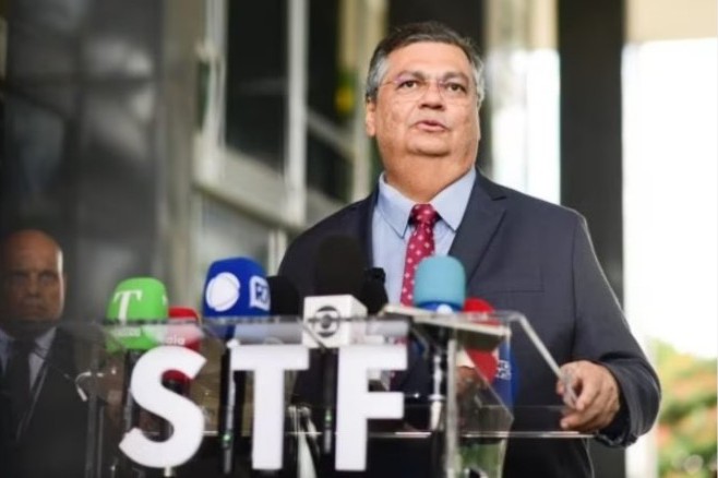 No STF, Dino herdará processo contra Bolsonaro por pandemia da Covid