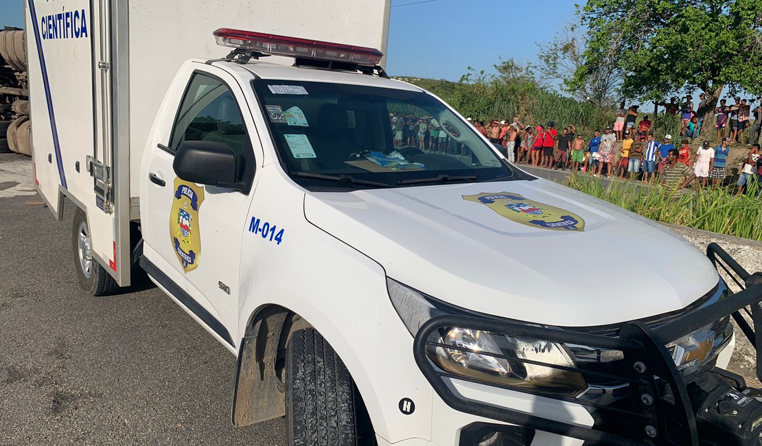 Corpo é descoberto em carrinho de mão, em Rio Largo