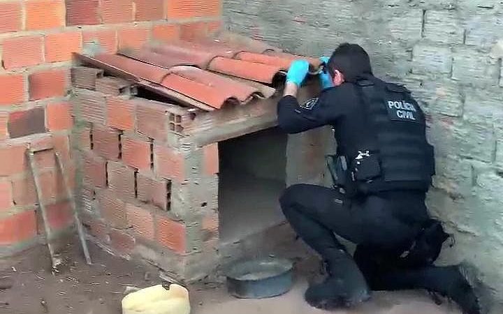 Operação da Polícia Civil prende 10 pessoas por diversos crimes e apreende arma e munições