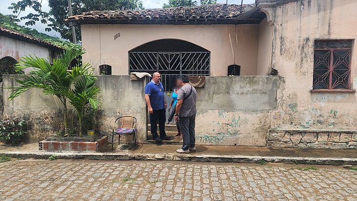 Travesti é presa acusada de sacrificar homem no lugar de cabra em ritual religioso