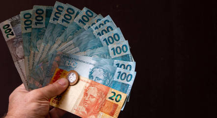 Salário mínimo de R$ 1.412 começa a valer a partir desta segunda-feira