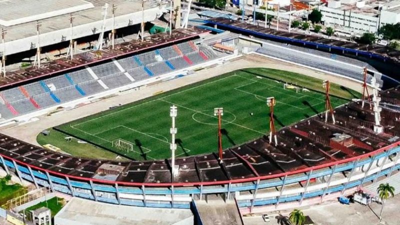 Estádio Rei Pelé é o único estádio apto para jogos do Campeonato Alagoano