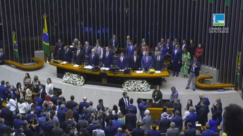Congresso volta do recesso com 19 medidas provisórias de Lula pendentes de votação