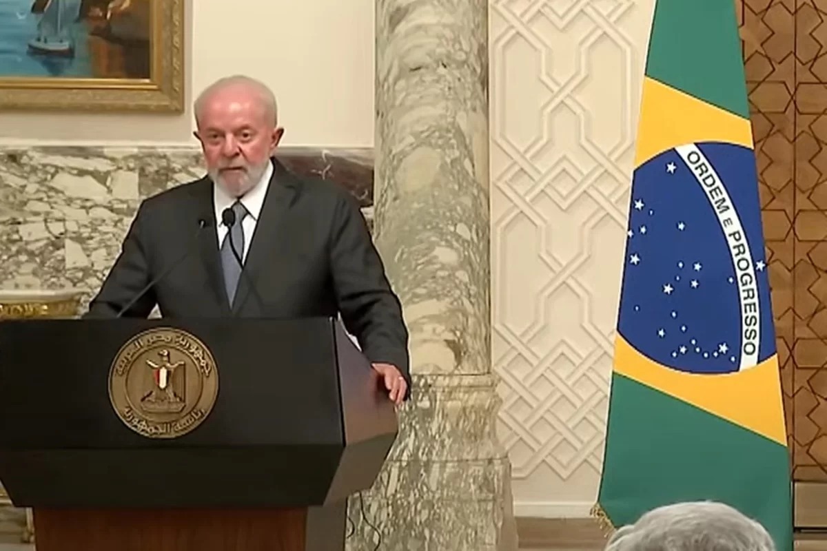 Na Liga Árabe, Lula pede paz entre Israel e Hamas e faz críticas à ONU